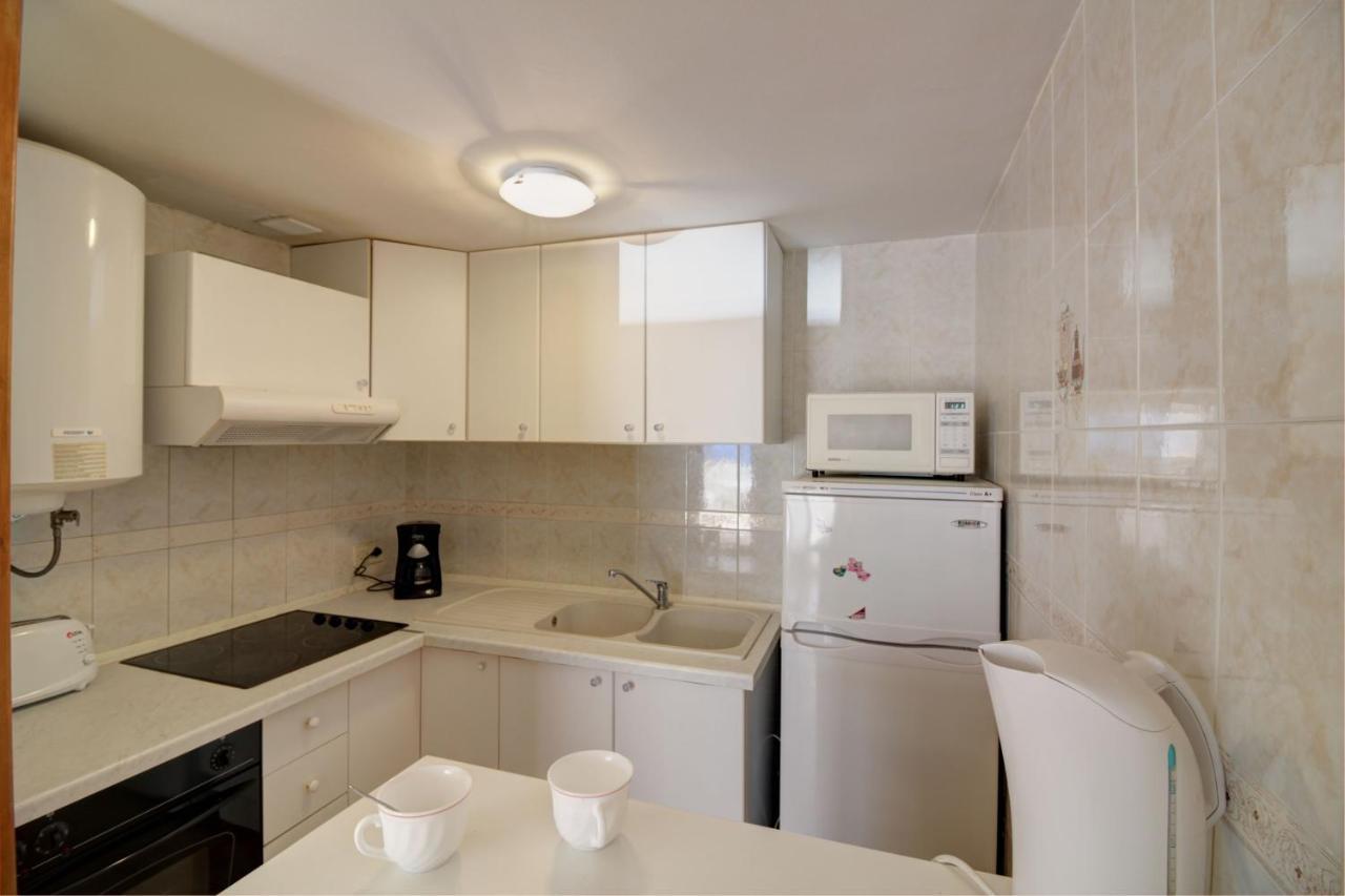 Global Immo 3278 Platja Apartment Росес Екстериор снимка